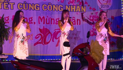 DEM VAN NGHE DON TET CUNG CONG NHAN V H A1610