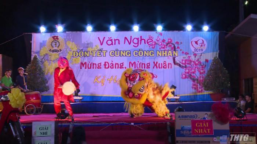 DEM VAN NGHE DON TET CUNG CONG NHAN V H A1713