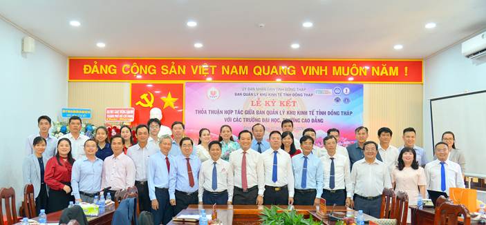 cty Long Giang tham gia le ky ket 7 5 1 2